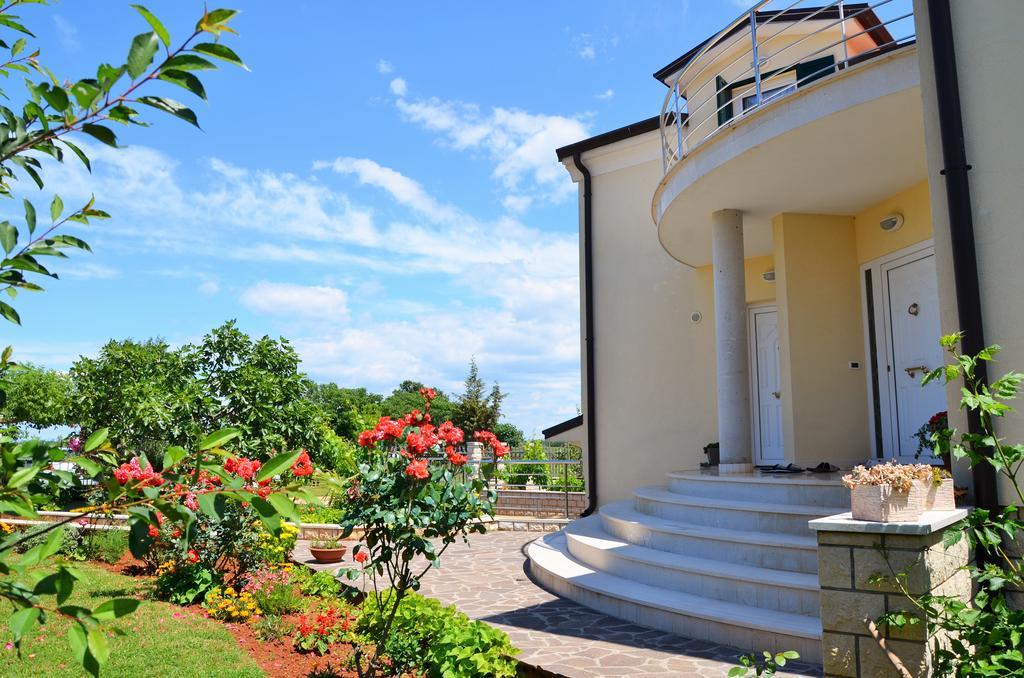 Apartments Sv. Pelegrin Umag Exterior photo